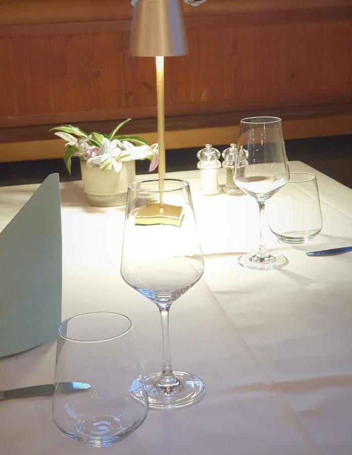 Hotel-Restaurant Grina Simplon エクステリア 写真