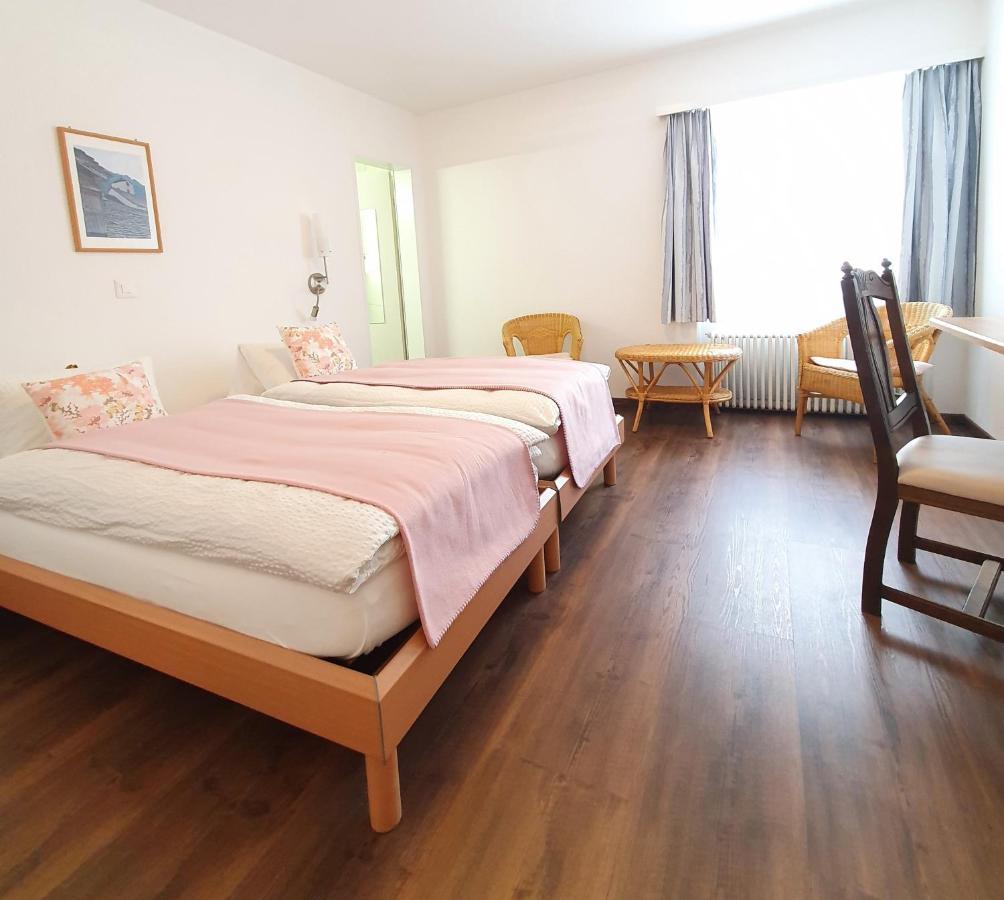 Hotel-Restaurant Grina Simplon エクステリア 写真